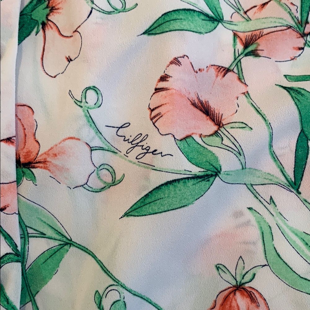 Tommy Hilfiger Women’s Floral Blouse - Picture 11 of 13